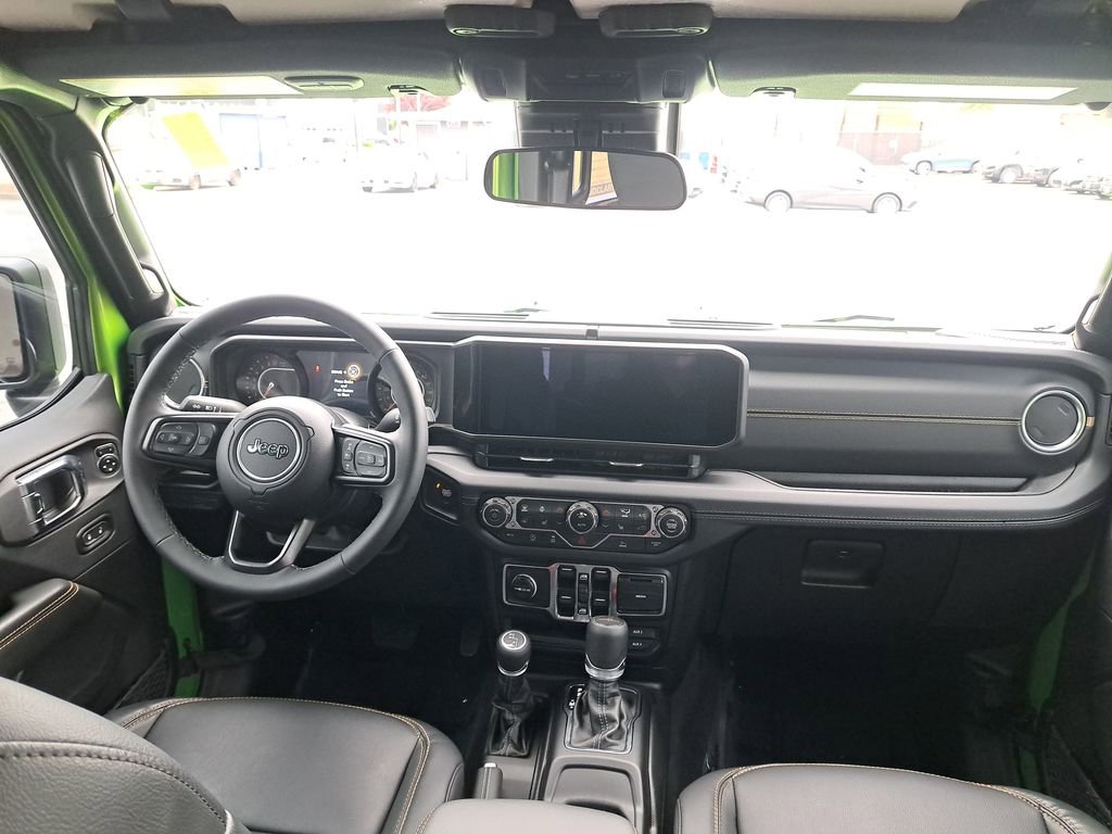 Used 2025 Jeep Gladiator Sport AWD/4WD image 18
