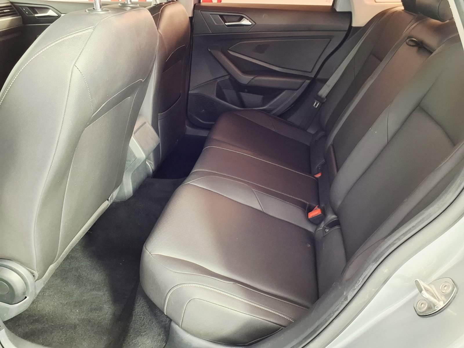 Used 2020 Volkswagen Jetta SE image 9