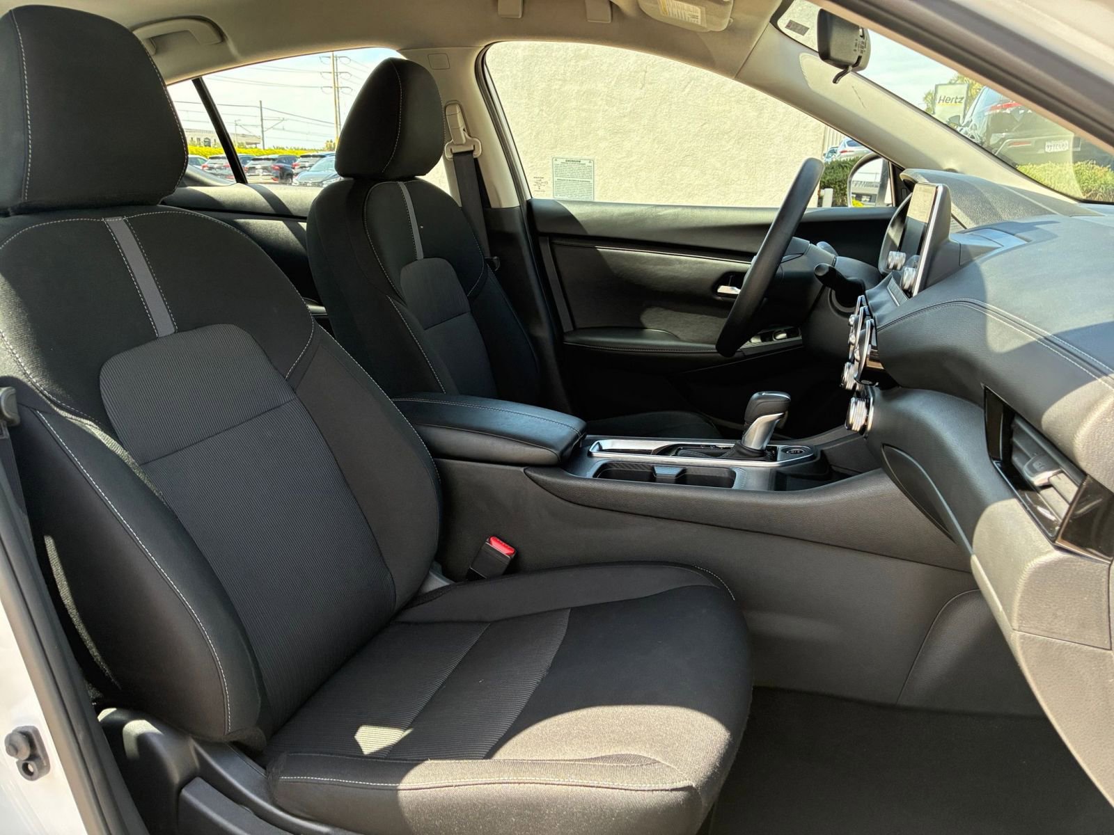 Used 2025 Nissan Sentra SV FWD image 34