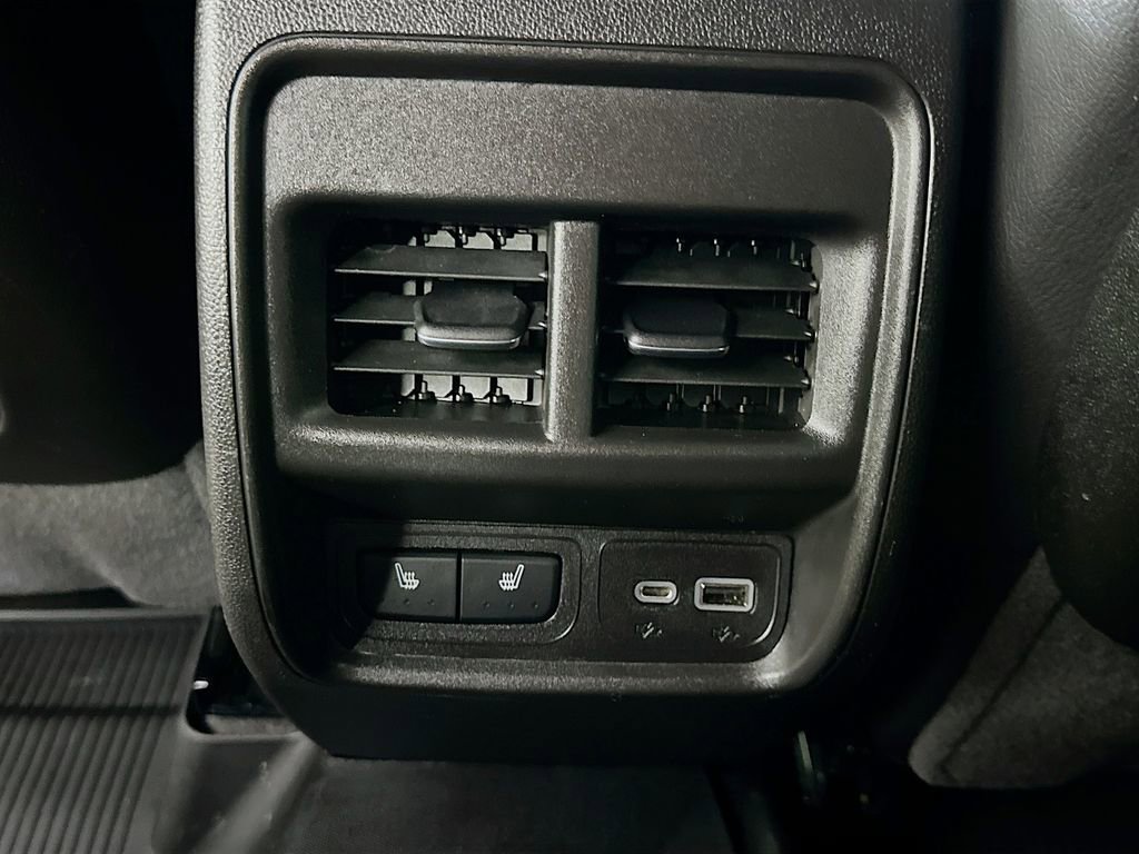 Used 2024 Cadillac XT4 Sport image 33