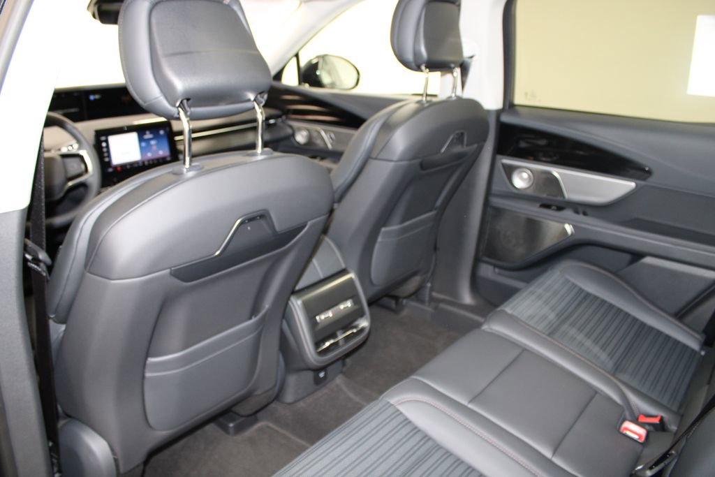 New 2026 Lincoln Nautilus Reserve image 26