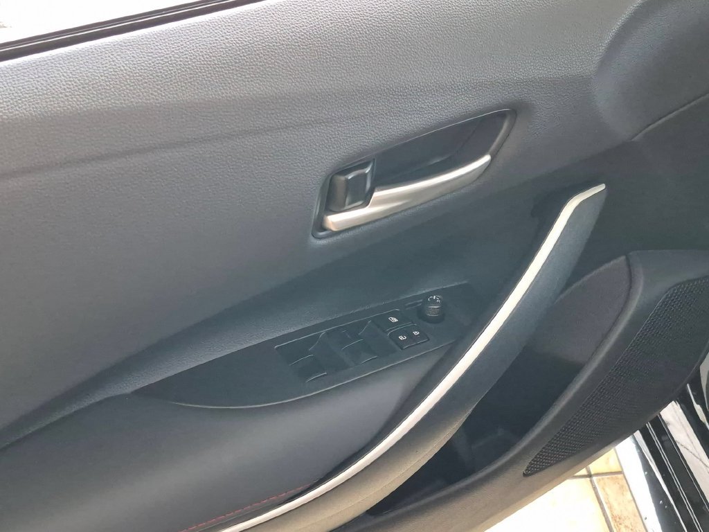Used 2025 Toyota Corolla SE FWD image 19