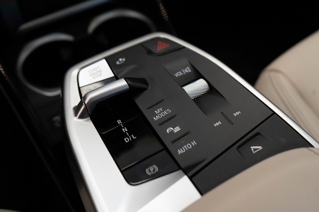 Used 2024 BMW X1 xDrive28i w/ Technology Package image 31