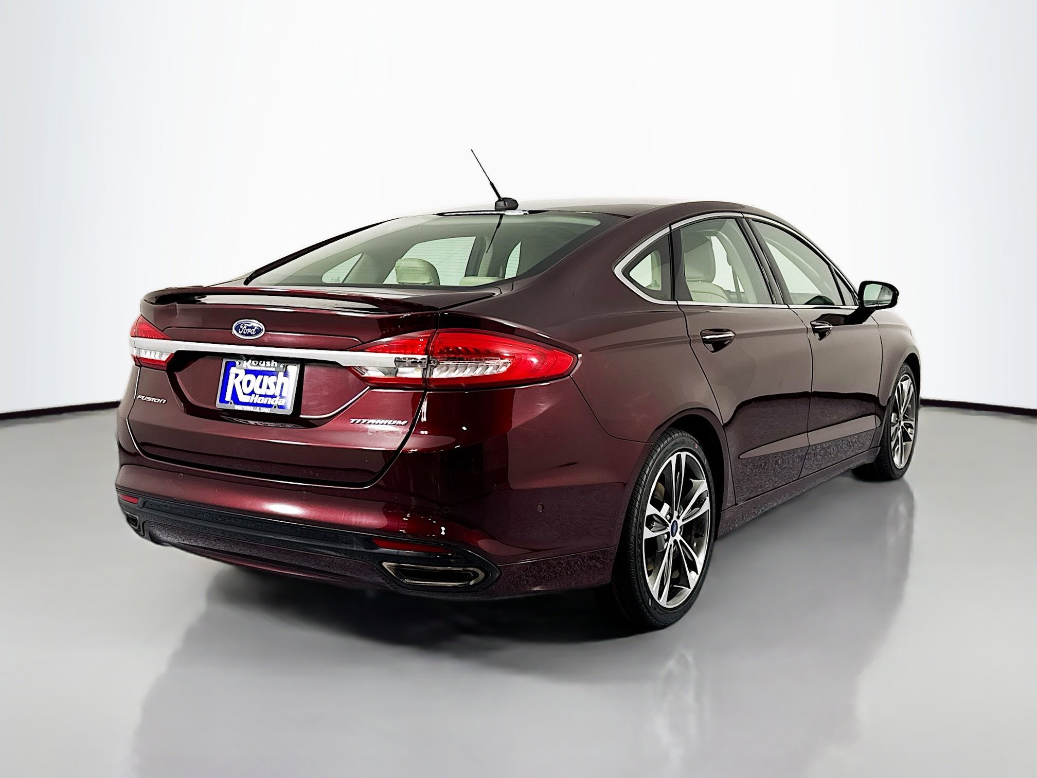 Used 2017 Ford Fusion Titanium FWD image 5