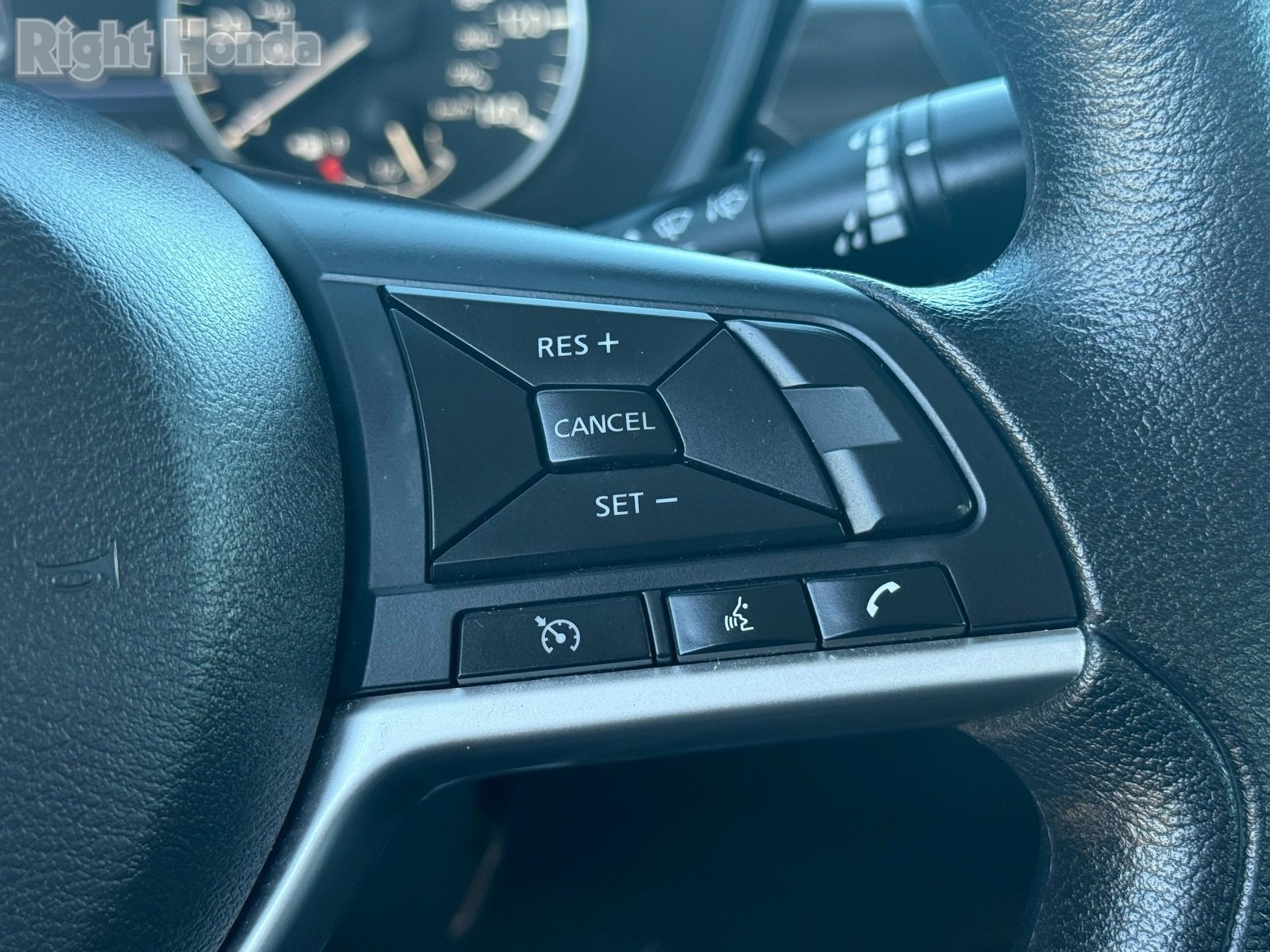 Used 2024 Nissan Altima 2.5 SV image 17