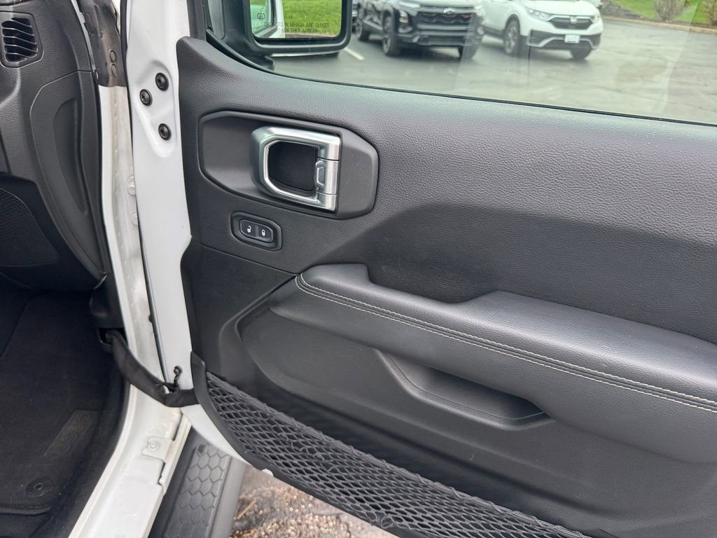 Used 2023 Jeep Wrangler Unlimited Sahara image 22