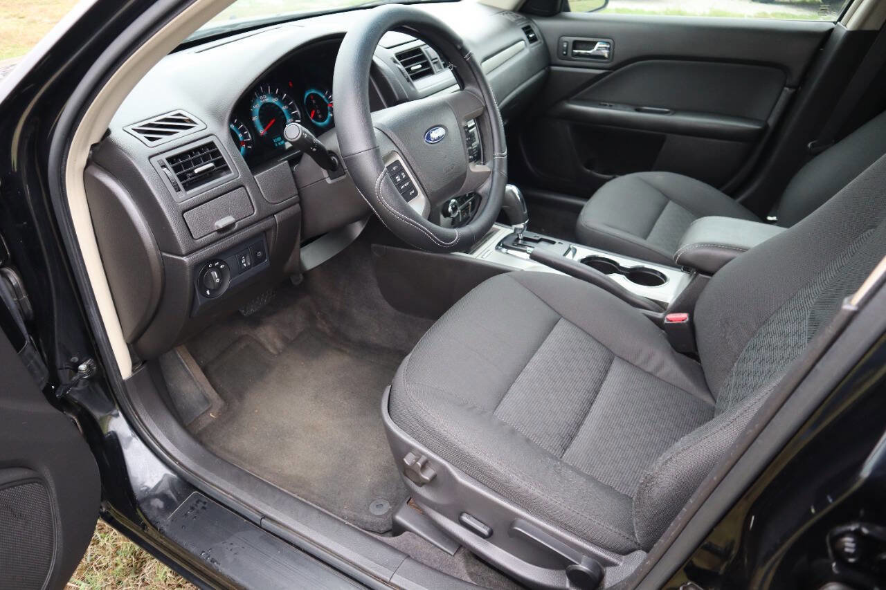 Used 2010 Ford Fusion SE image 23