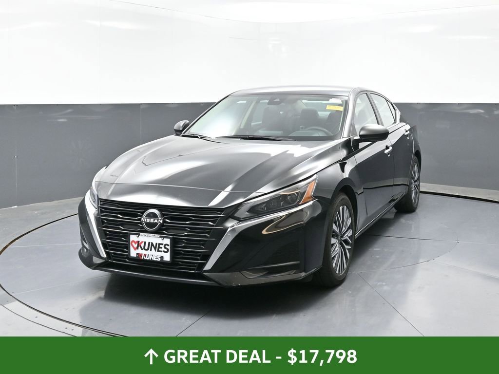 Used 2024 Nissan Altima 2.5 SV image 8