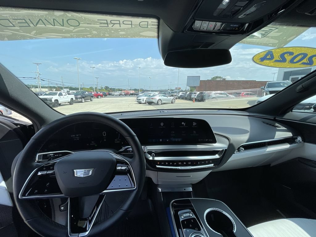 Certified 2024 Cadillac Lyriq Luxury RWD image 10