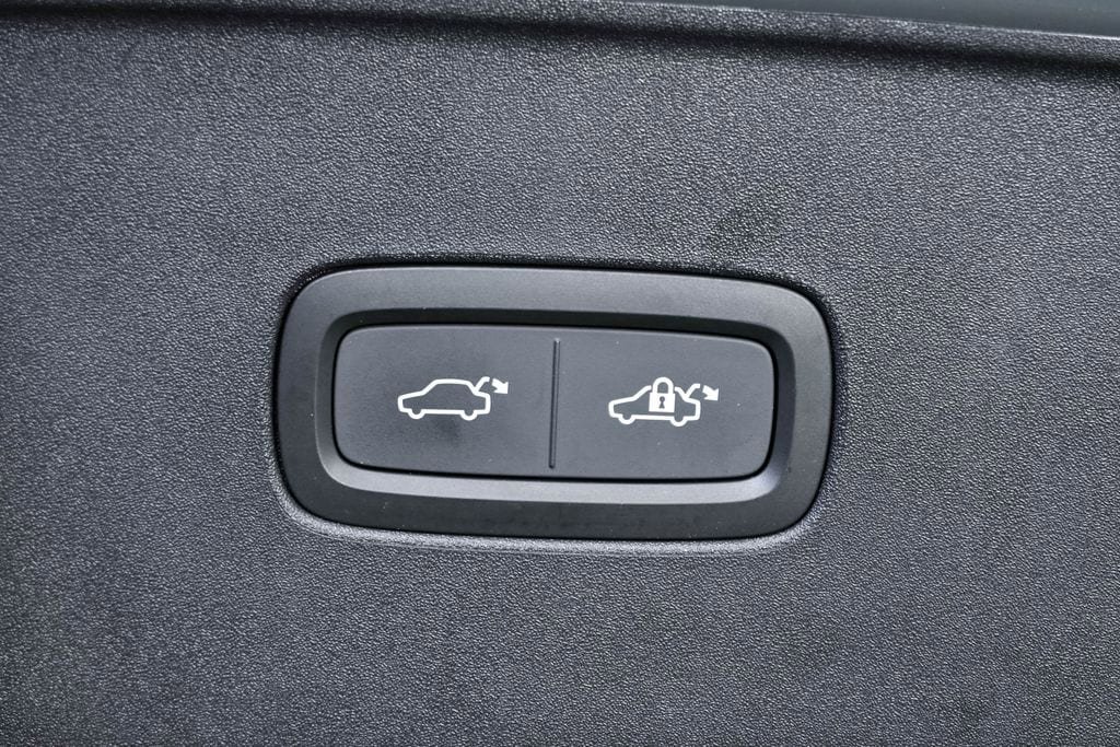 Certified 2025 Volvo EX90 Ultra AWD/4WD image 36