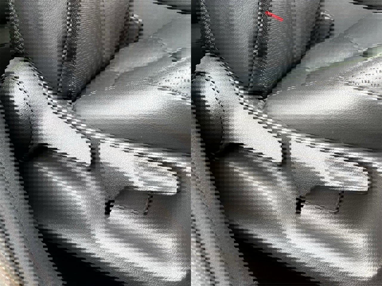 Used 2021 Toyota C-HR Limited image 25