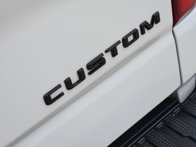 Used 2024 Chevrolet Silverado 1500 Custom Trail Boss w/ LPO, Dark Essentials Package AWD/4WD image 9