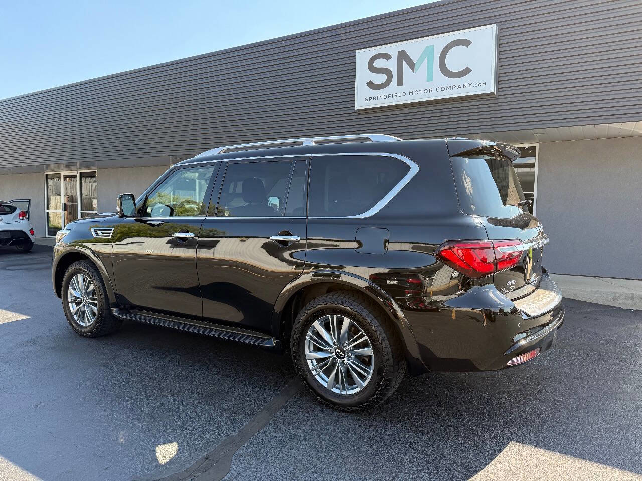 Used 2021 INFINITI QX80 Luxe image 10