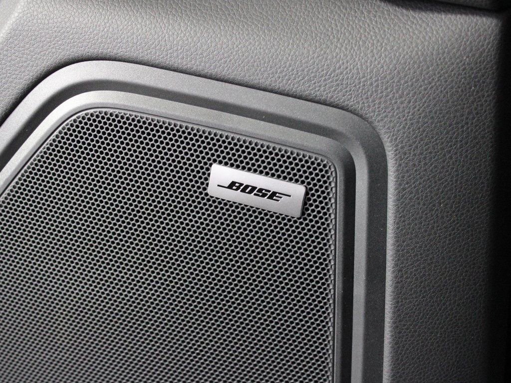 Certified 2025 Porsche Macan image 16