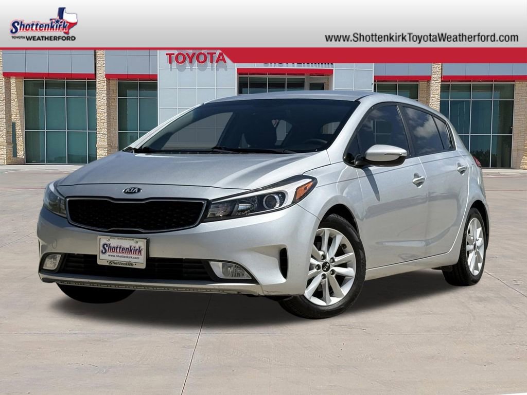 Used 2017 Kia Forte LX w/ LX Popular Plus Package image 1