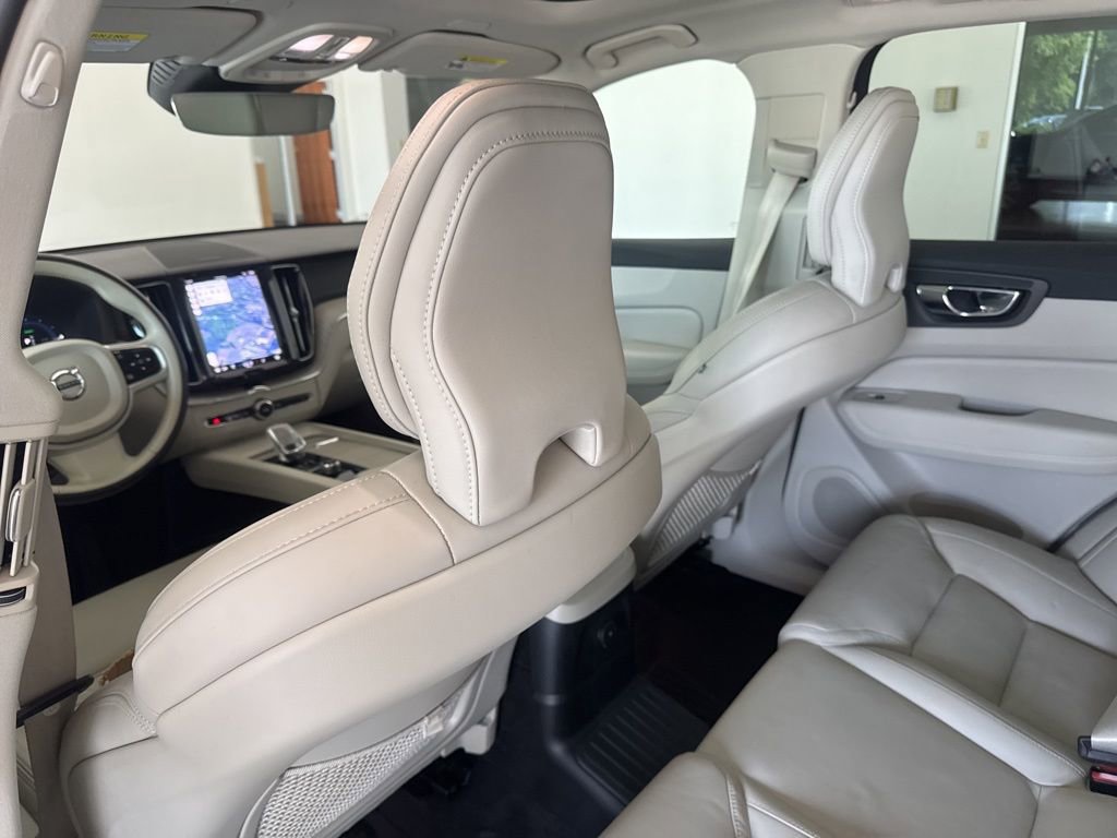 Used 2022 Volvo XC60 T8 Inscription w/ Advanced Package image 24