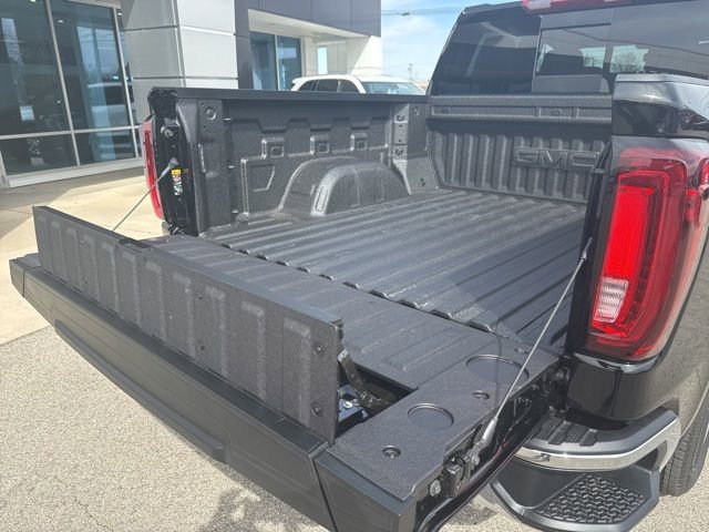 New 2026 GMC Sierra 1500 SLT image 18