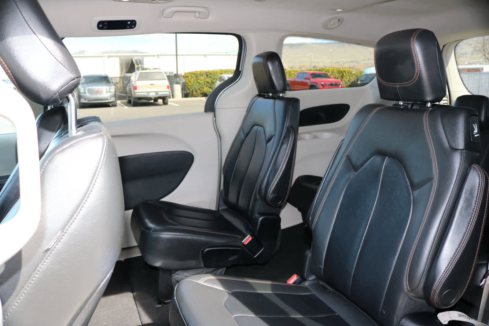 Used 2017 Chrysler Pacifica Touring-L image 22