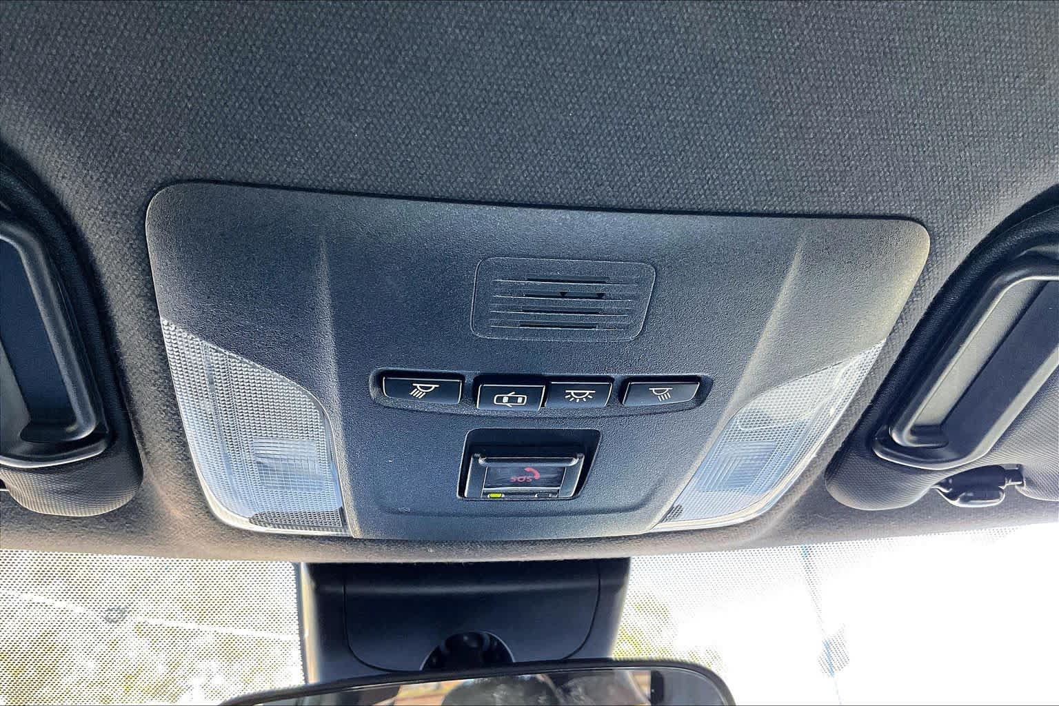 Used 2021 Toyota Corolla SE w/ Carpet Mat Package (TMS) FWD image 31