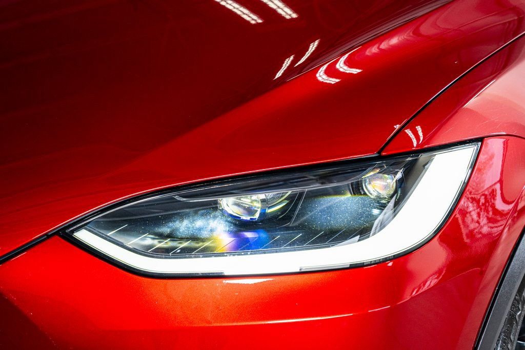 Used 2024 Tesla Model X image 13