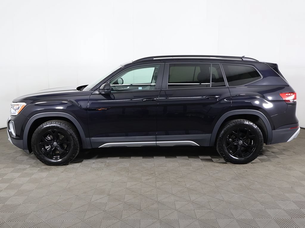 Used 2024 Volkswagen Atlas Peak Edition SEL AWD/4WD image 21