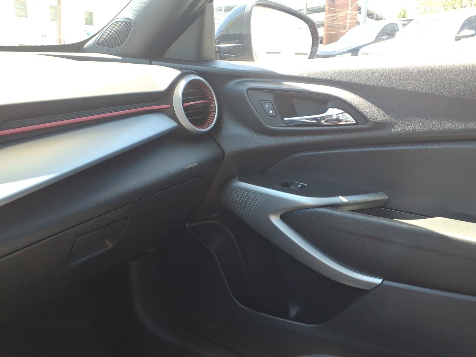 Certified 2025 Chevrolet Trax RS w/ Driver Confidence Package FWD image 23