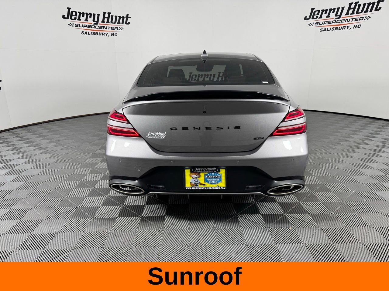 Used 2024 Genesis G70 3.3T Advanced image 7