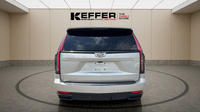Used 2021 Cadillac Escalade ESV Sport Platinum RWD image 4