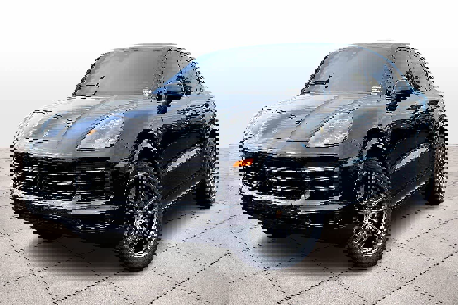 Used 2023 Porsche Cayenne Coupe image 1