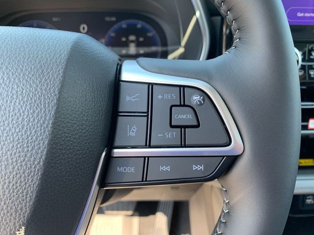 New 2025 Toyota Highlander Platinum AWD/4WD image 26