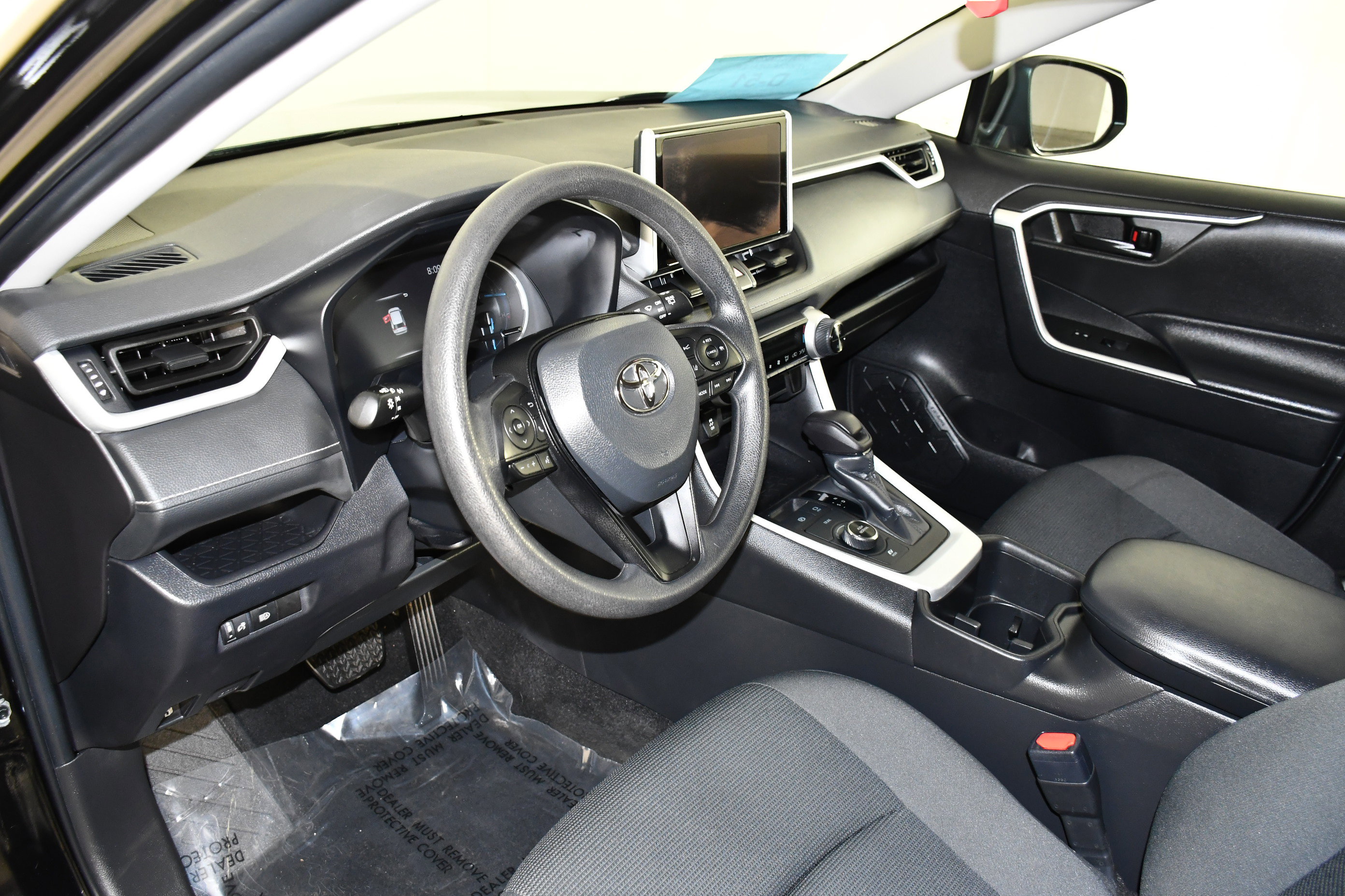 Used 2024 Toyota RAV4 LE AWD/4WD image 37