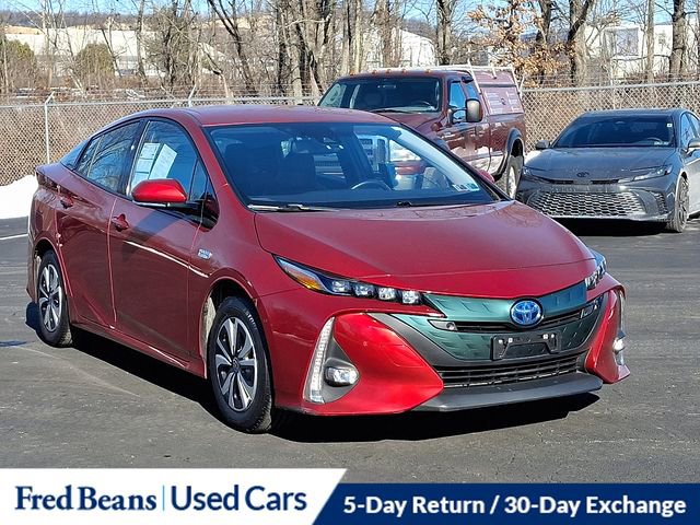 Used 2017 Toyota Prius Prime Advanced image 2