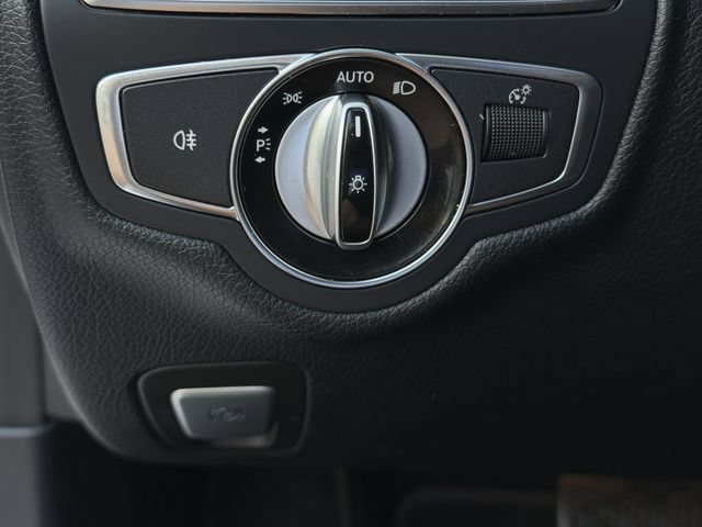 Used 2015 Mercedes-Benz C 300 4MATIC Sedan image 23