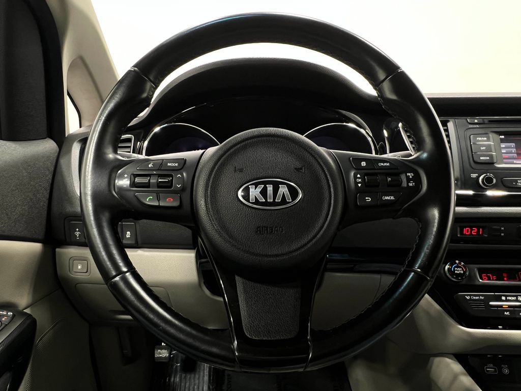 Used 2016 Kia Sedona EX FWD image 21