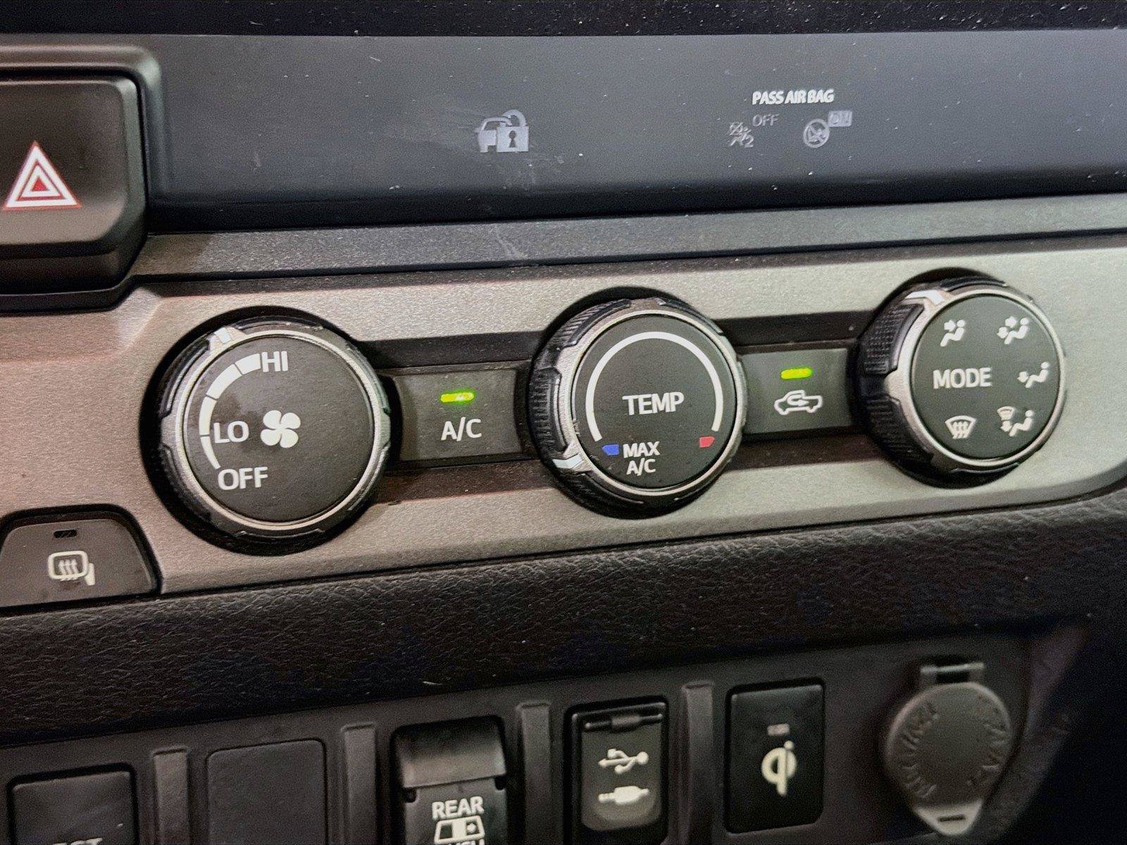 Used 2019 Toyota Tacoma TRD Sport AWD/4WD image 21