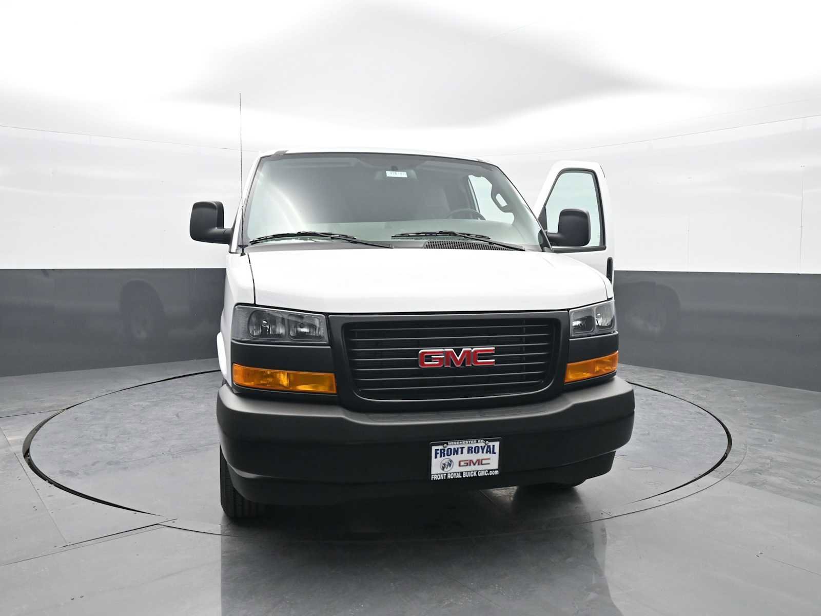 New 2026 GMC Savana 3500 Extended image 2