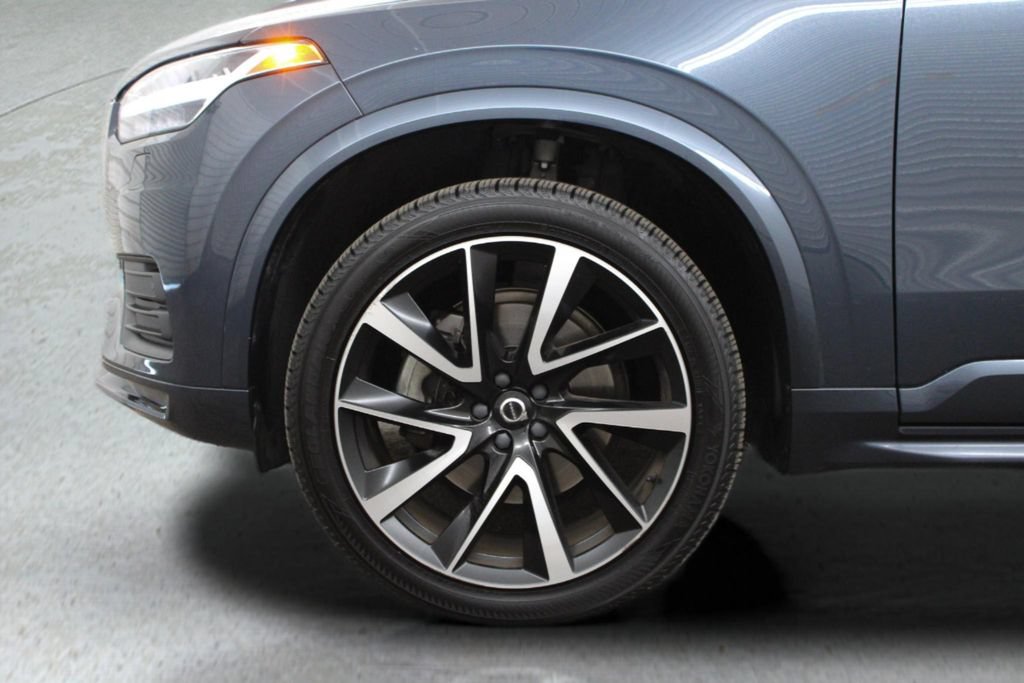 Used 2022 Volvo XC90 T6 Momentum w/ Advanced Package AWD/4WD image 6