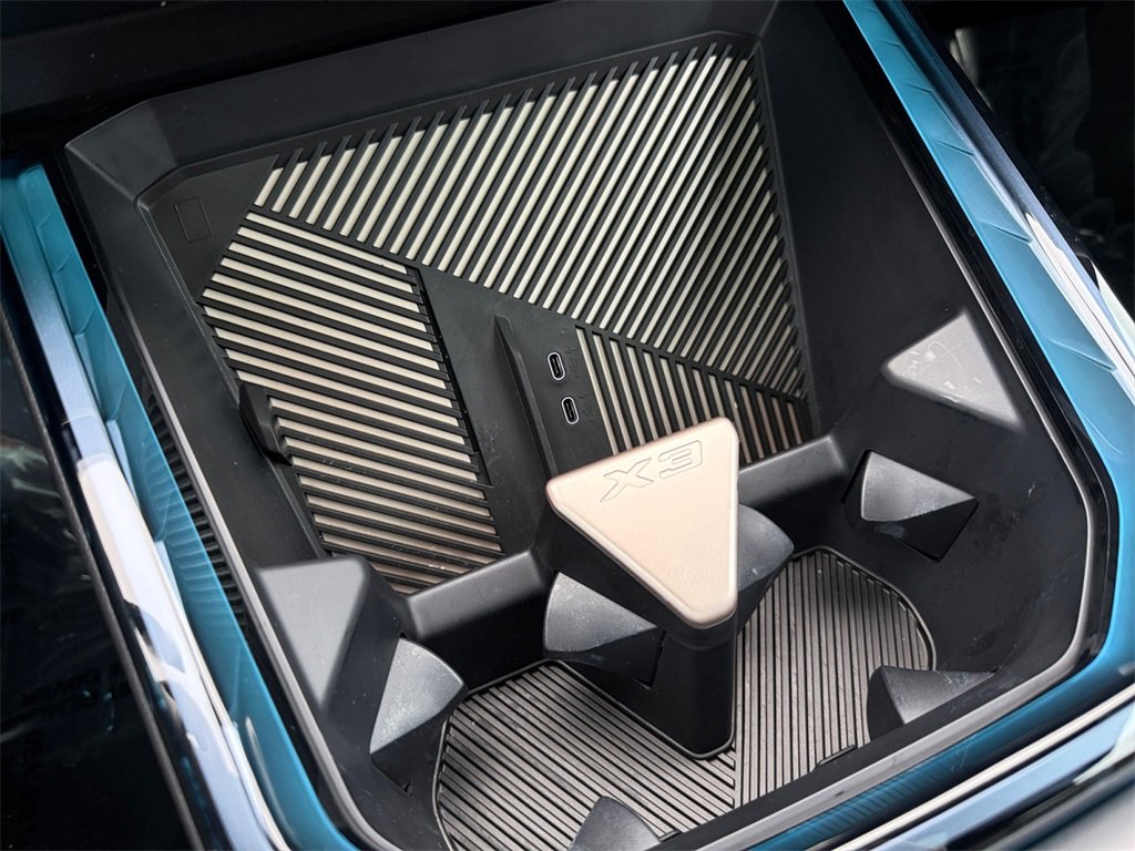 Used 2025 BMW X3 xDrive30i w/ Premium Package image 27