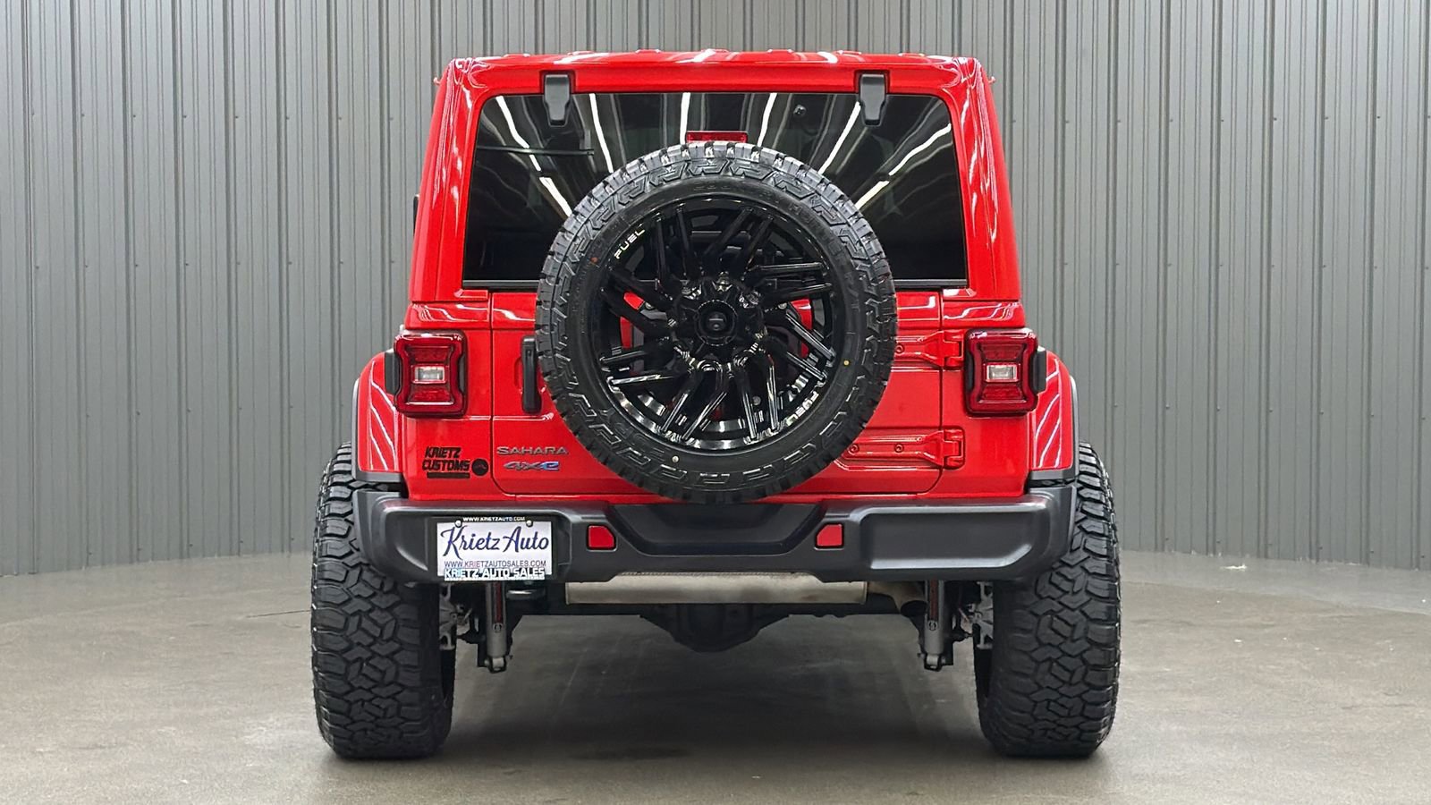 Used 2025 Jeep Wrangler Unlimited Sahara AWD/4WD image 4