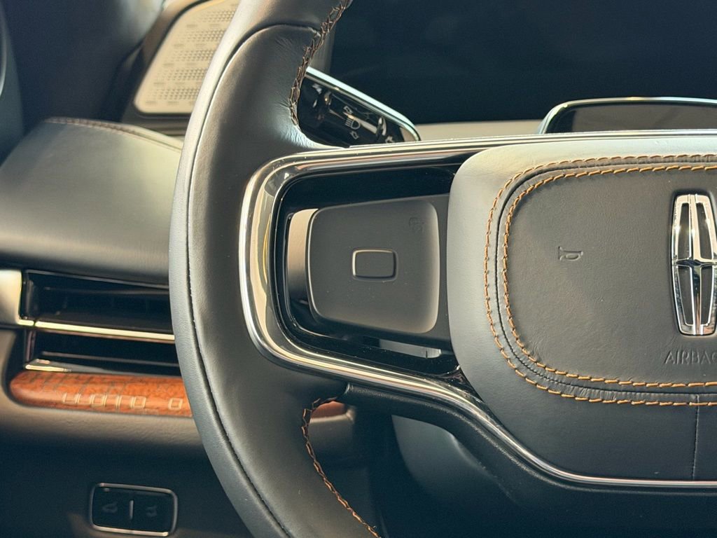 New 2025 Lincoln Navigator Black Label AWD/4WD image 11