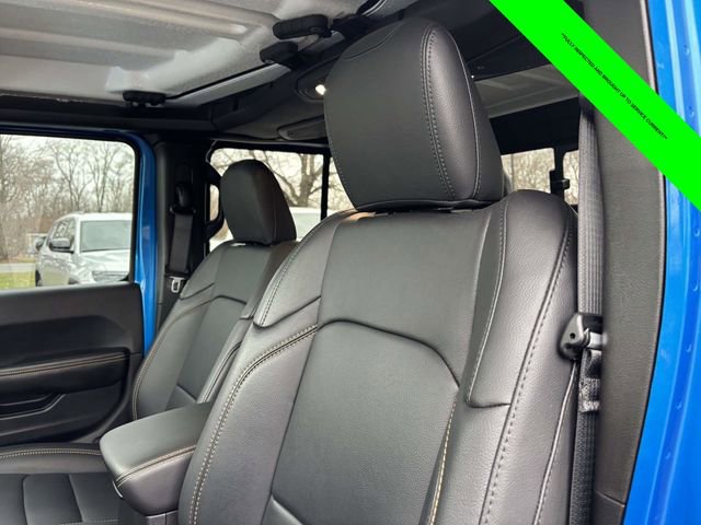 Used 2025 Jeep Gladiator High Tide image 9