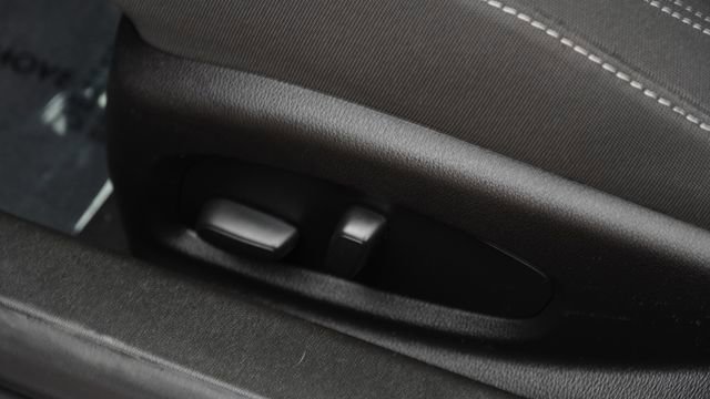 Used 2020 Chevrolet Camaro LT image 15