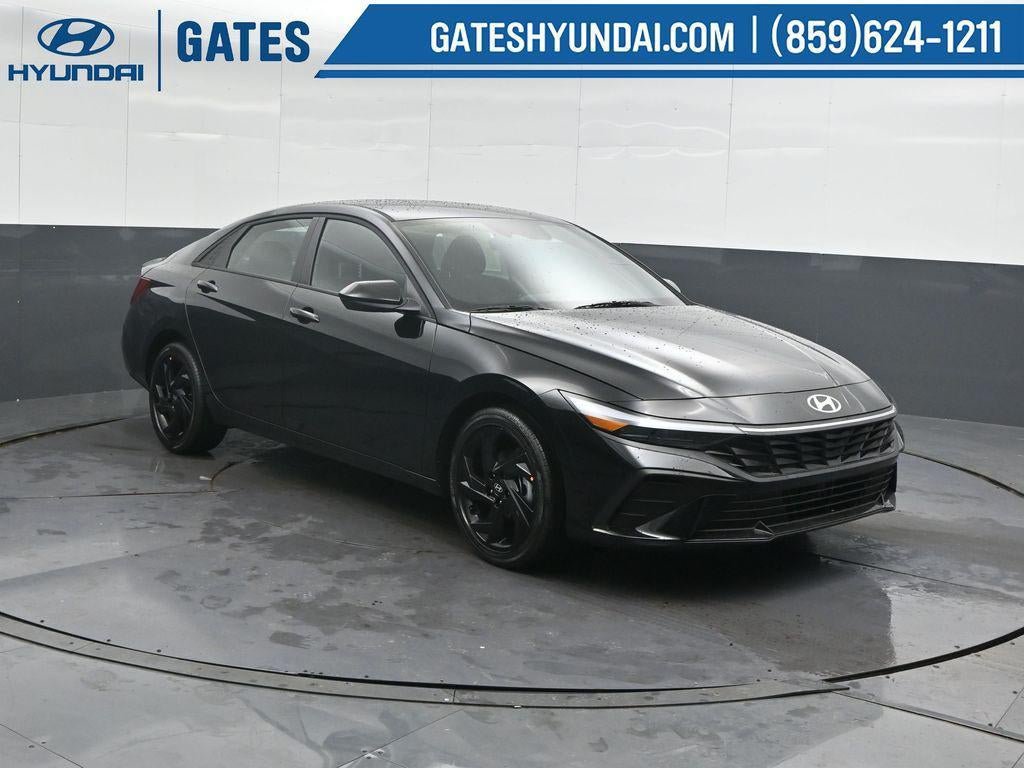 New 2026 Hyundai Elantra SEL FWD image 4