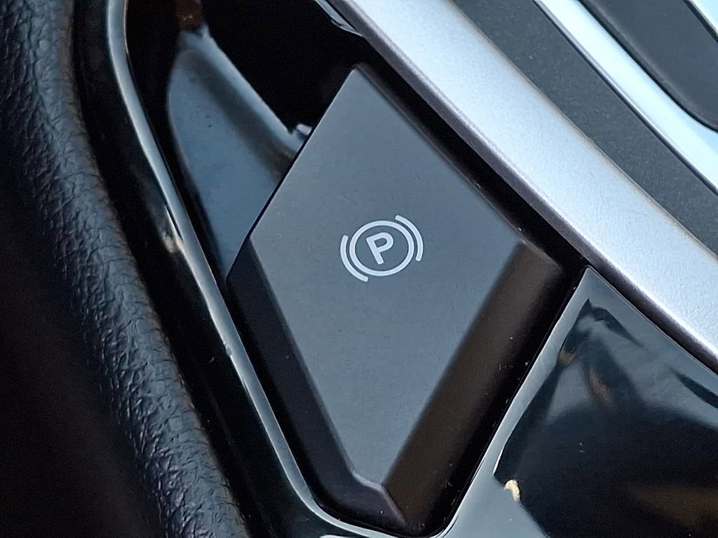 Used 2018 Ford Edge SEL w/ Equipment Group 201A image 25