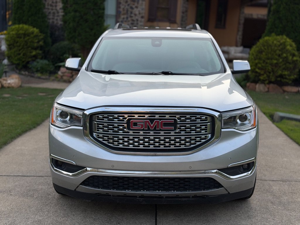 Used 2017 GMC Acadia Denali FWD image 3