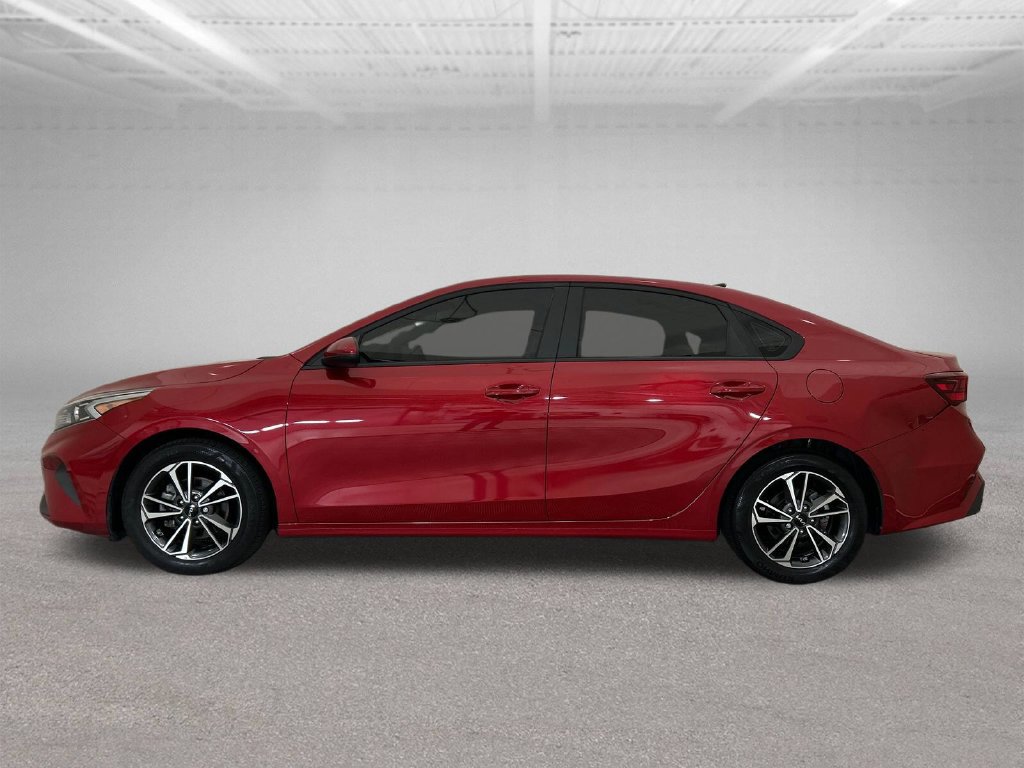 Used 2023 Kia Forte LXS FWD image 2