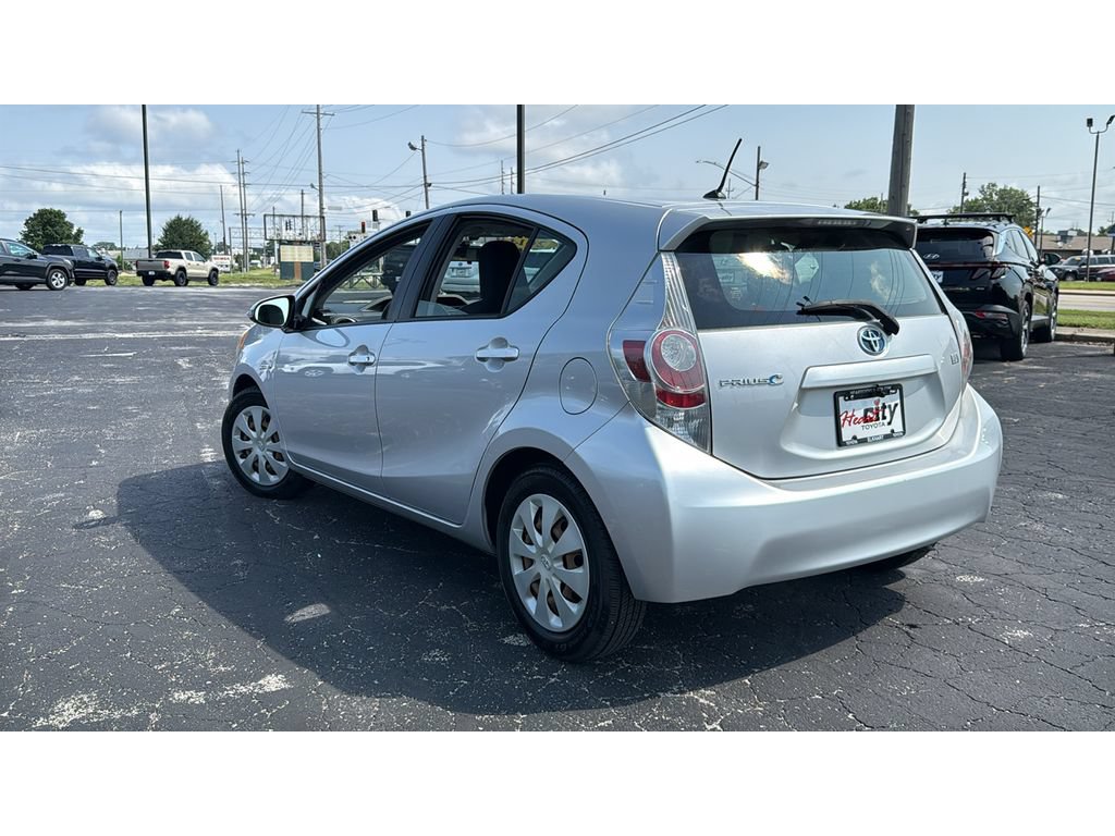 Used 2014 Toyota Prius C One FWD image 5