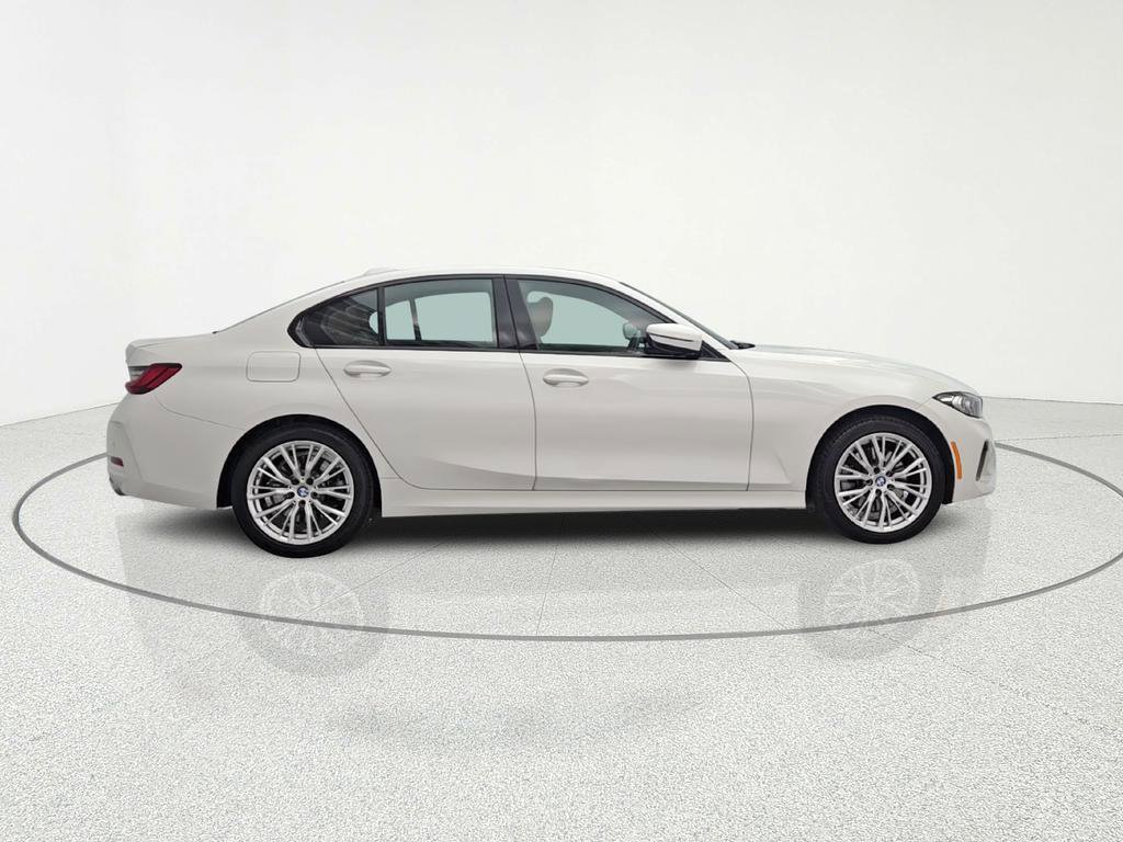 Used 2023 BMW 330i xDrive Sedan w/ Driving Assistance Package AWD/4WD image 9