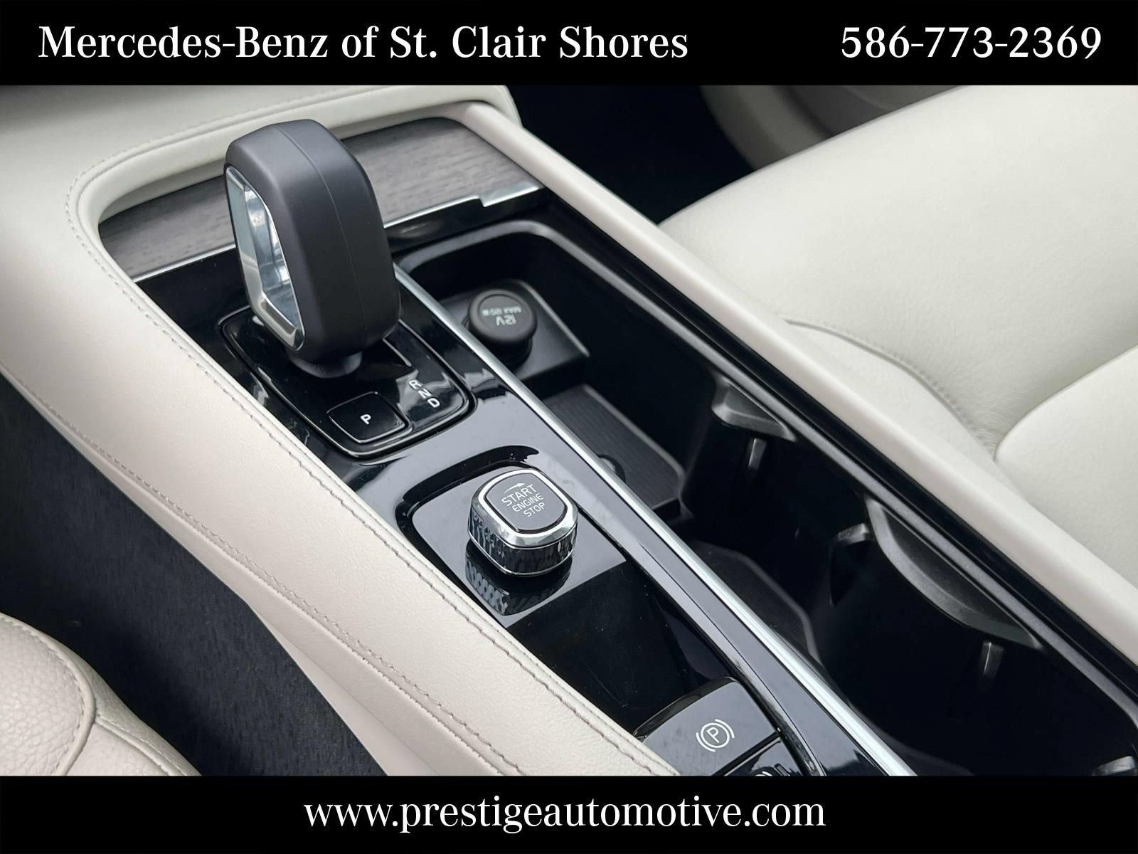 Used 2024 Volvo XC90 T8 Plus AWD/4WD image 22