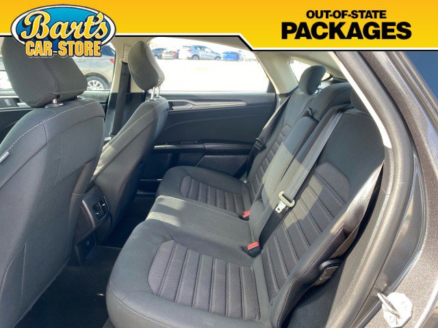 Used 2020 Ford Fusion SE image 18